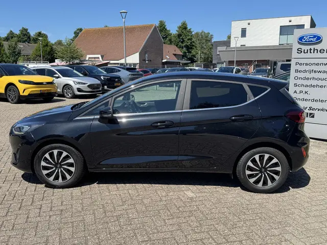 Ford Fiesta 1.0 EcoBoost Hybrid Titanium 2022 Benzine 4