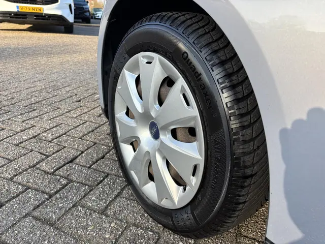 Ford Focus 1.0 EcoBoost Edition 2014 Benzine 12