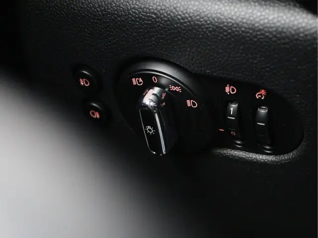 MINI Cooper Pepper 2018 Benzine 35