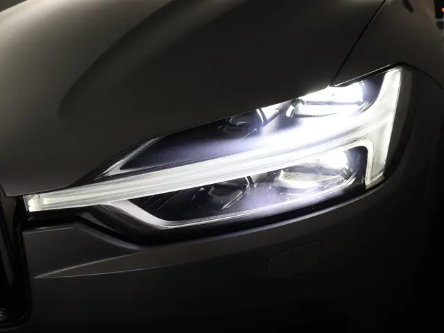 Volvo XC60 2.0 T5 AWD Inscription 2018 Benzine 35