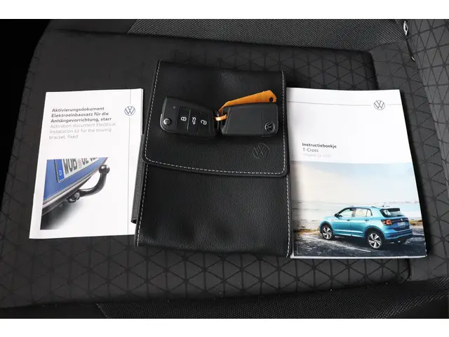 Volkswagen T-Cross 1.0 TSI 110pk DSG Life 2023 Benzine 34