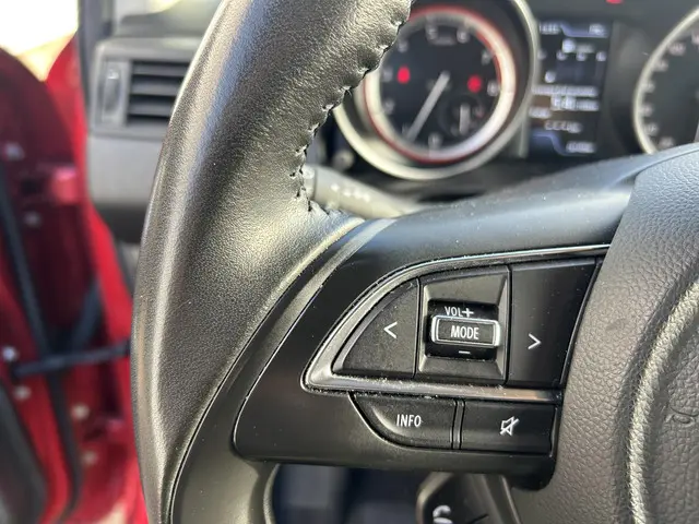 Suzuki Swift 1.2 Select Smart Hybrid 2024 Benzine 9