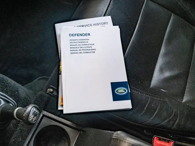 Land Rover Defender 2.2 D SW 90" XTech 2015 Diesel 47