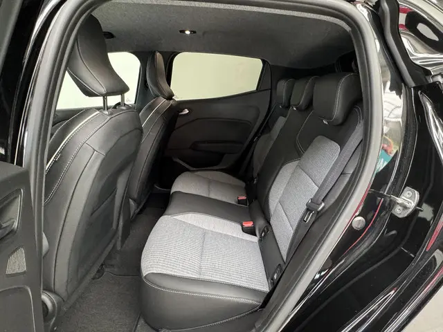 Renault Clio 1.0 TCe 90 GPF Techno 2024 Benzine 8