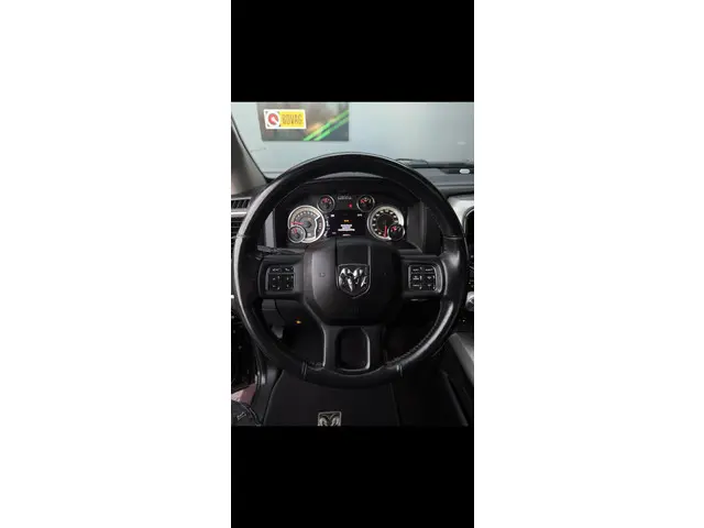 Dodge Ram 1500 5.7 V8 Quad Cab 6'4 2016 Benzine 31