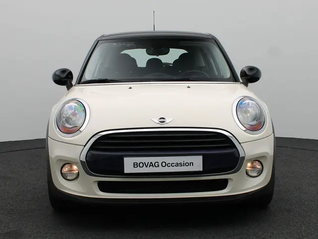 MINI 5-Deurs Cooper 2017 Benzine 3