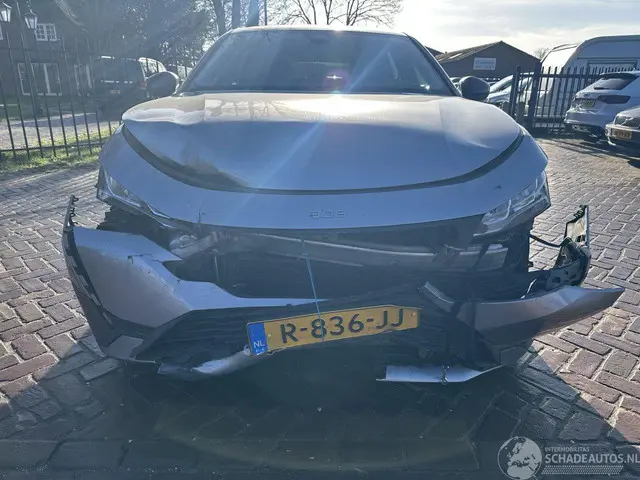 Peugeot 308 1.2 PT Act. Pack Bns 2022 Benzine 4