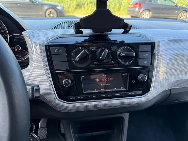 Volkswagen up! 1.0 2021 Benzine 9