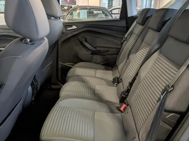 Ford C-MAX 1.5 Titanium 2015 Benzine 7