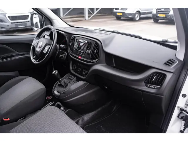 Fiat Doblò 1.3 MJet 90 pk L1H1 2015 Diesel 28