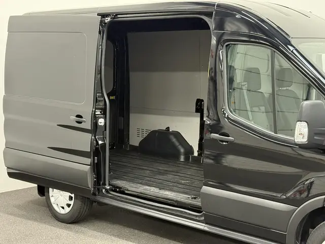 Ford Transit 310 2.0 TDCI L2H2 Trend 2023 Diesel 7