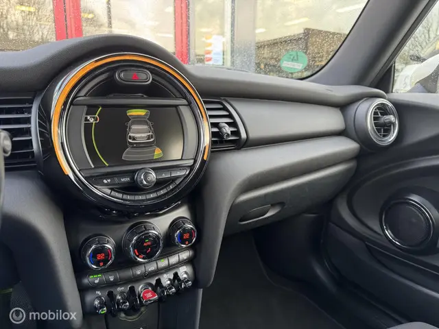 MINI 3-Deurs Mini 1.5 Chili / JCW velgen / Luxe 2022 Benzine 7
