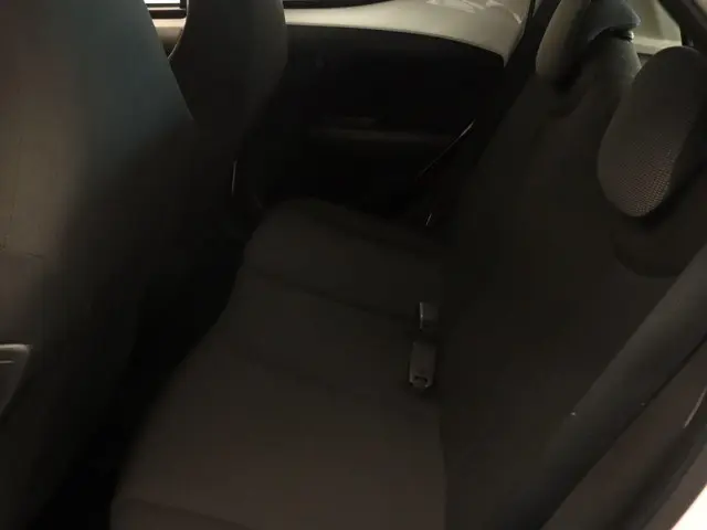 Toyota Aygo 1.0 VVT-i x-now 2016 Benzine 13