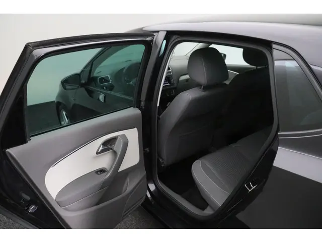 Volkswagen Polo 1.2 TSI Highline 2014 Benzine 10