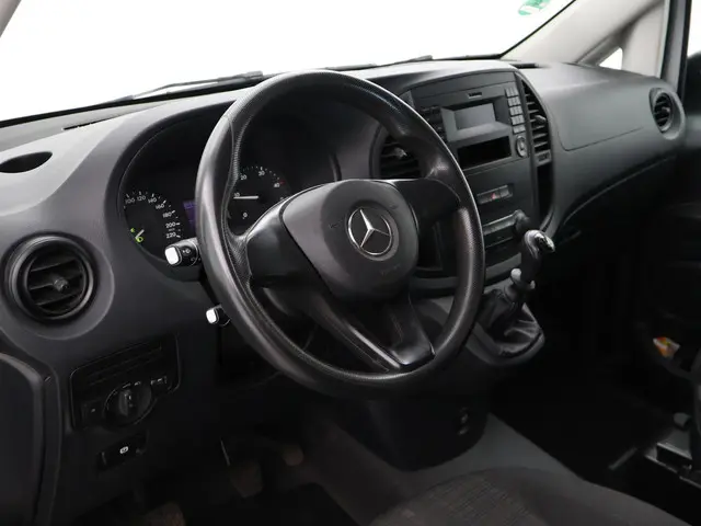 Mercedes-Benz Vito 111 CDI 2015 Diesel 15