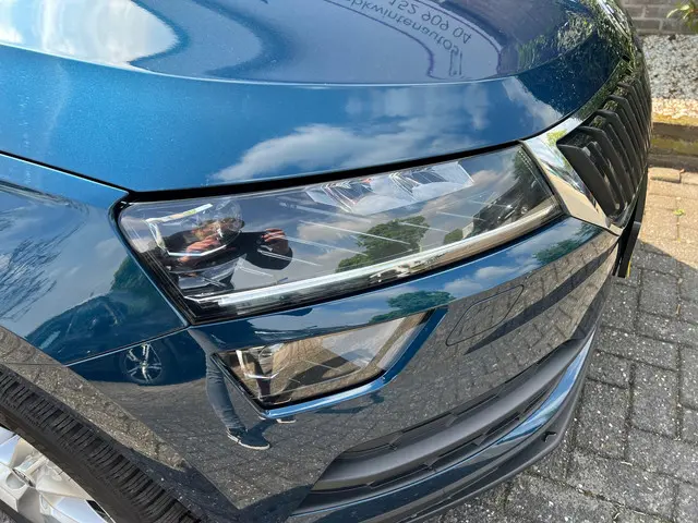 Škoda Karoq 1.0 TSI Business Edition Plus 2021 Benzine 36