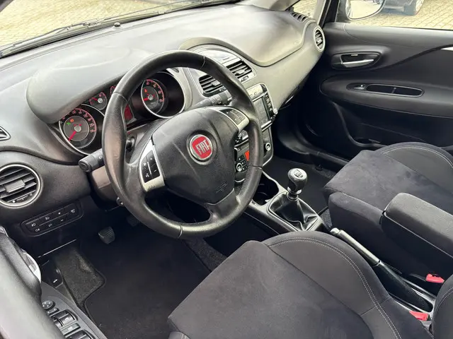 Fiat Punto Evo 0.9 TwinAir Lounge 2015 Benzine 19