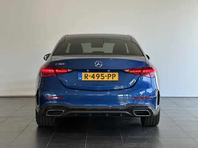 Mercedes-Benz C-Klasse 180 AMG Line 2022 Benzine 22