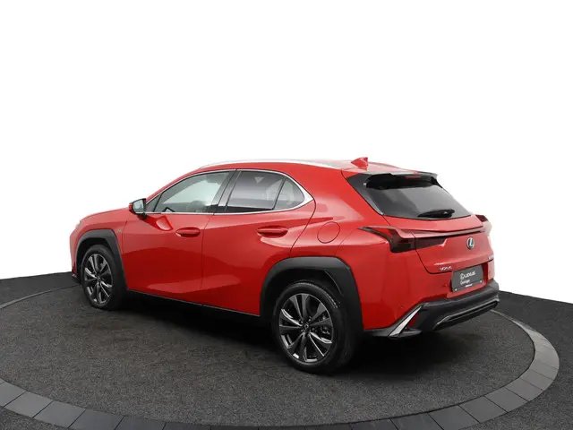 Lexus UX 300h F SPORT Design 2024 Hybride Benzine 12