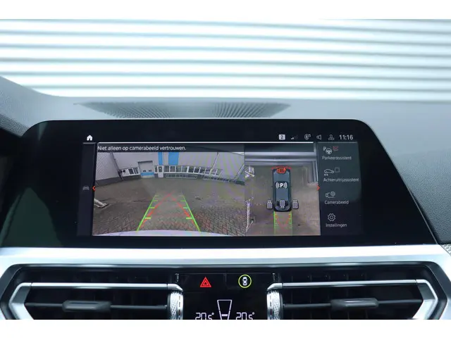 BMW 2 Serie Coupé M240i xDrive 2022 Benzine 32