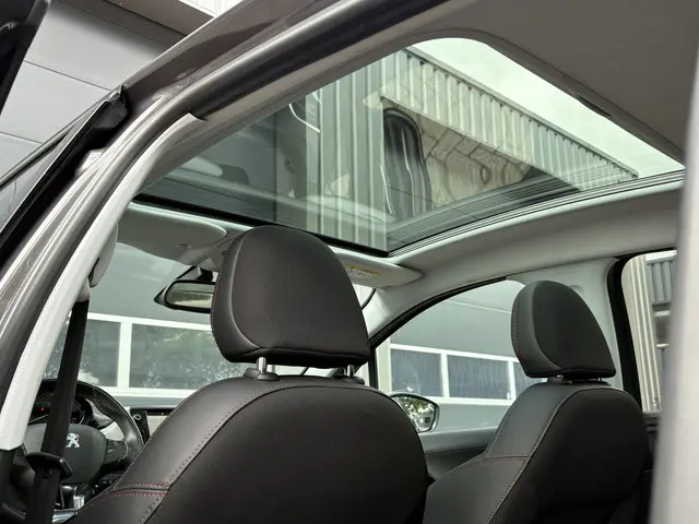 Peugeot 208 1.2 PureTech GT-Line Automaat 2018 Benzine 22