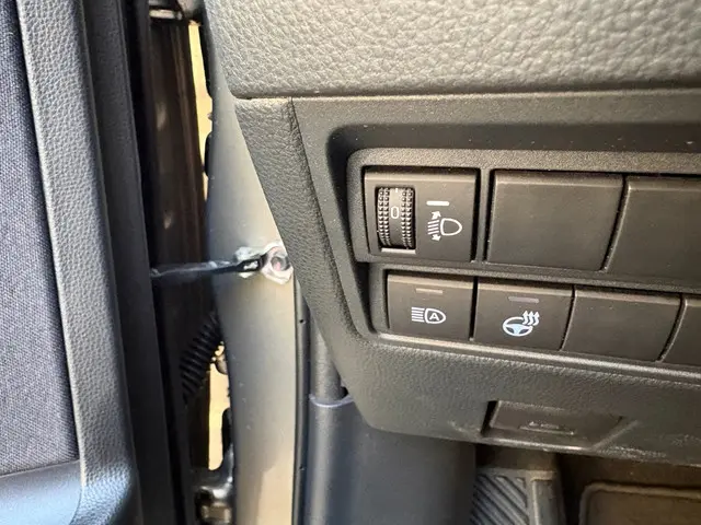 Toyota Yaris 1.5 Hybrid Dynamic 2022 Hybride Benzine 11