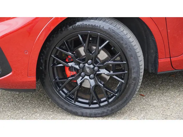 Ford Kuga 2.5 PHEV 224pk ST-line X 2023 Hybride Benzine 55