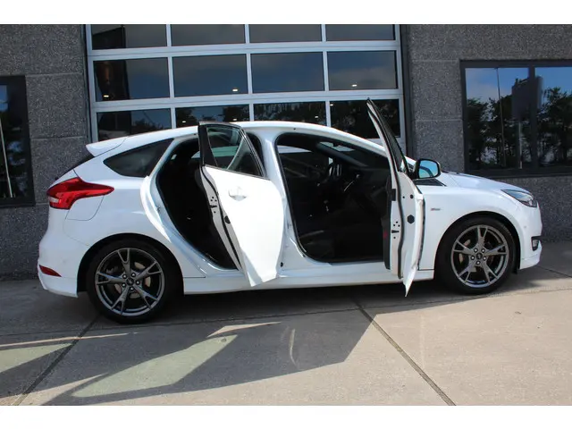 Ford Focus 1.0 ST-Line 126 Pk HB 2017 Benzine 8
