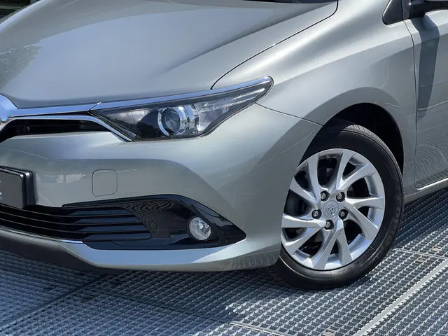 Toyota Auris Touring Sports 1.2T Aspiration 2017 Benzine 26