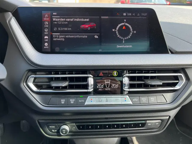 BMW 1 Serie 118i Executive Edition 2020 Benzine 20