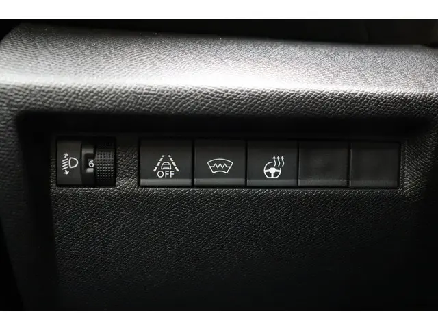 Citroën ë-C4 Feel 136pk 50 kWh 2023 Elektrisch 32