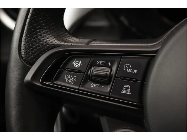 Alfa Romeo Tonale 1.3T PHEV Veloce 2023 Hybride Benzine 26