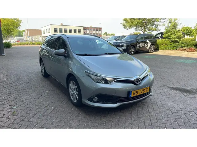 Toyota Auris Touring Sports 1.2T Aspiration 2017 Benzine 4