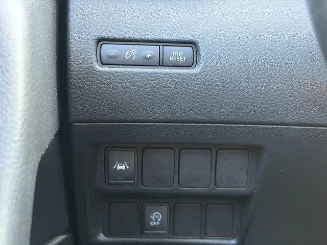 Nissan QASHQAI 1.2 N-Connecta 2017 Benzine 24