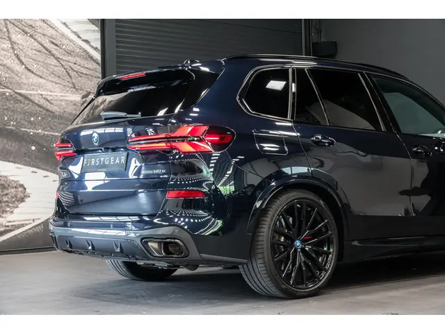 BMW X5 xDrive50e 2023 Hybride Benzine 12