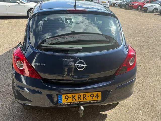 Opel Corsa 1.2-16V Berlin 2013 Benzine 7