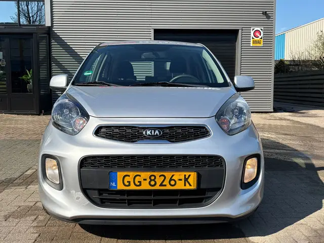 Kia Picanto 1.0 CVVT ComfortLine nieuwe apk 2015 Benzine 5