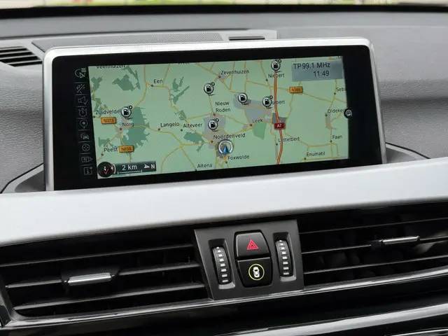 BMW X1 sDrive20i Centennial High Executive 2016 Benzine 4