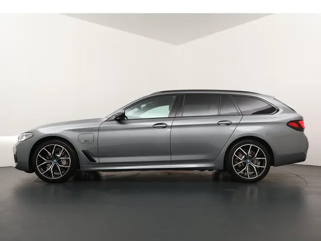 BMW 5 Serie Touring 530e xDrive 2024 Hybride Benzine 11