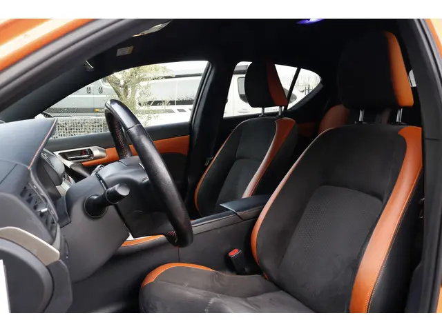 Lexus CT 200h F Sport Line 2018 Hybride Benzine 11