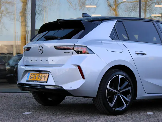 Opel Astra 1.2 Turbo Hybrid GS 2024 Hybride Benzine 11