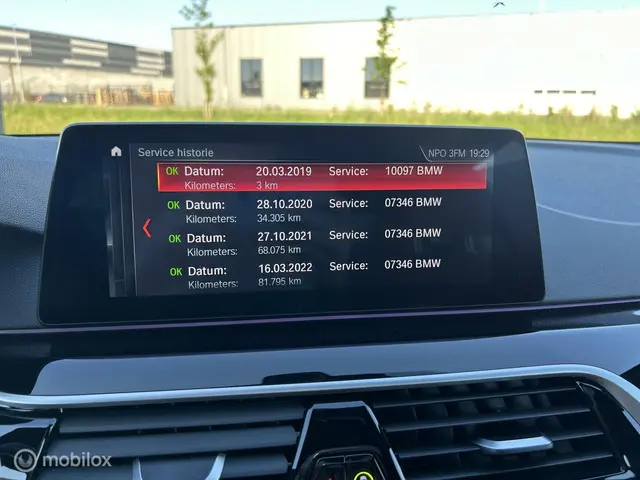 BMW 5 Serie Touring 520i High Executive 2019 Benzine 10