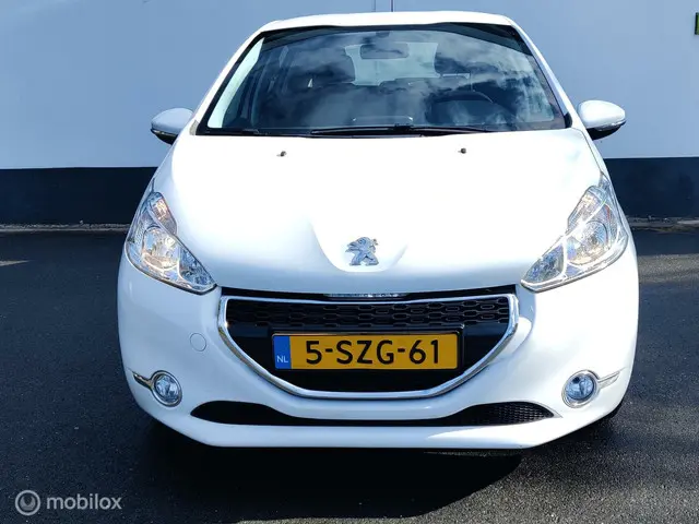 Peugeot 208 1.2 VTi Blue Lease Airco/navi/Pdc 2013 Benzine 3