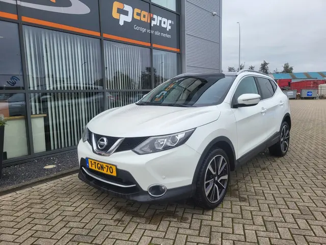 Nissan QASHQAI 1.2 Connect Edition 2014 Benzine 2