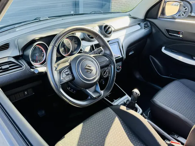 Suzuki Swift 1.2 SELECT 2019 Benzine 4