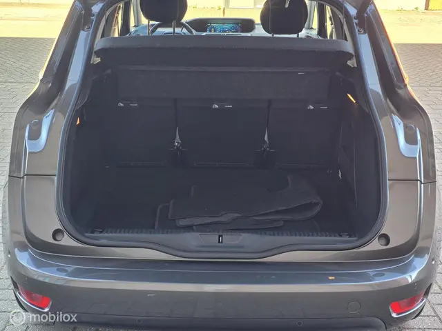 Citroën Grand C4 Picasso 1.6 e-THP Exclusive 2015 Benzine 9