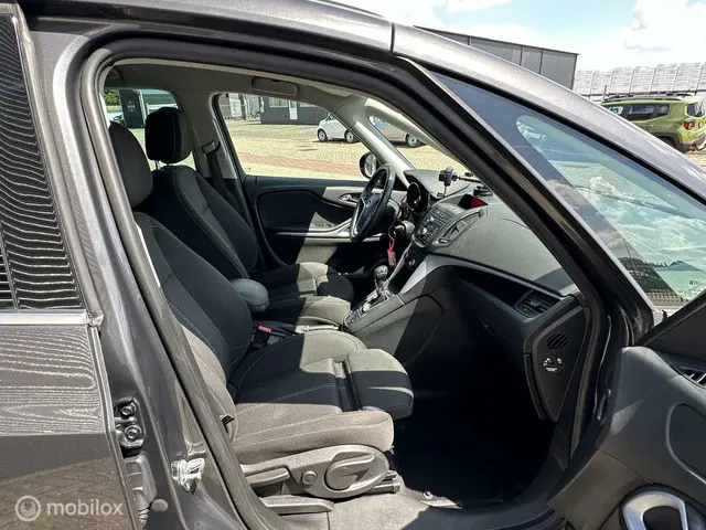 Opel Zafira Tourer 1.4 Cosmo 7p. AUTOMAAT 2012 Benzine 13