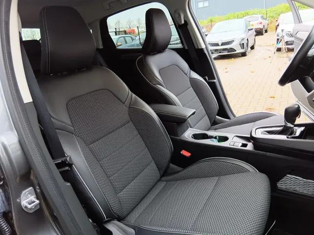 Renault Arkana 1.3 TCe 140 EDC Intens 2021 Benzine 23