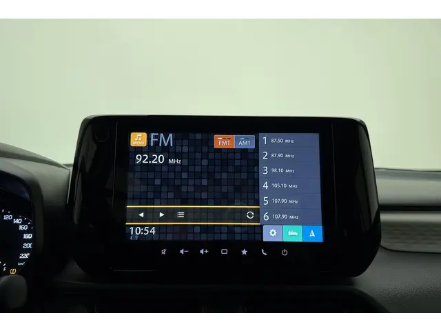 Suzuki Swift 1.2 Select Smart Hybrid 2025 Benzine 24