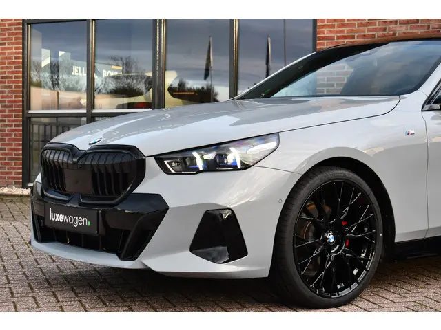 BMW 5 Serie Touring 520i M-Sport 2024 Benzine 21